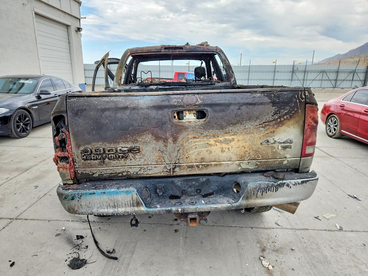 2004 Dodge Ram 2500 St Burn vin: 3D7KU28C54G196273