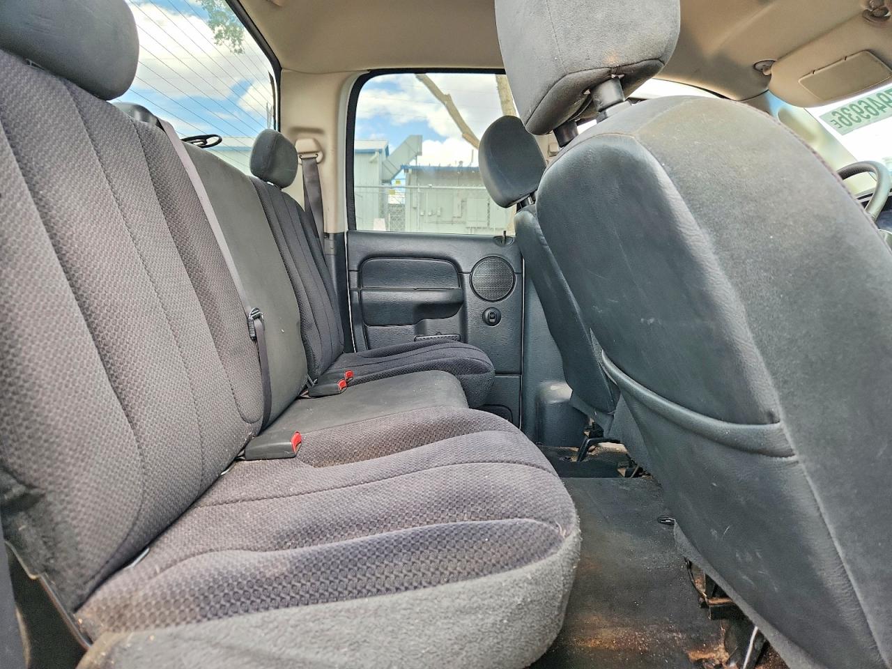 2004 Dodge Ram 2500 St White vin: 3D7KU28CX4G139745