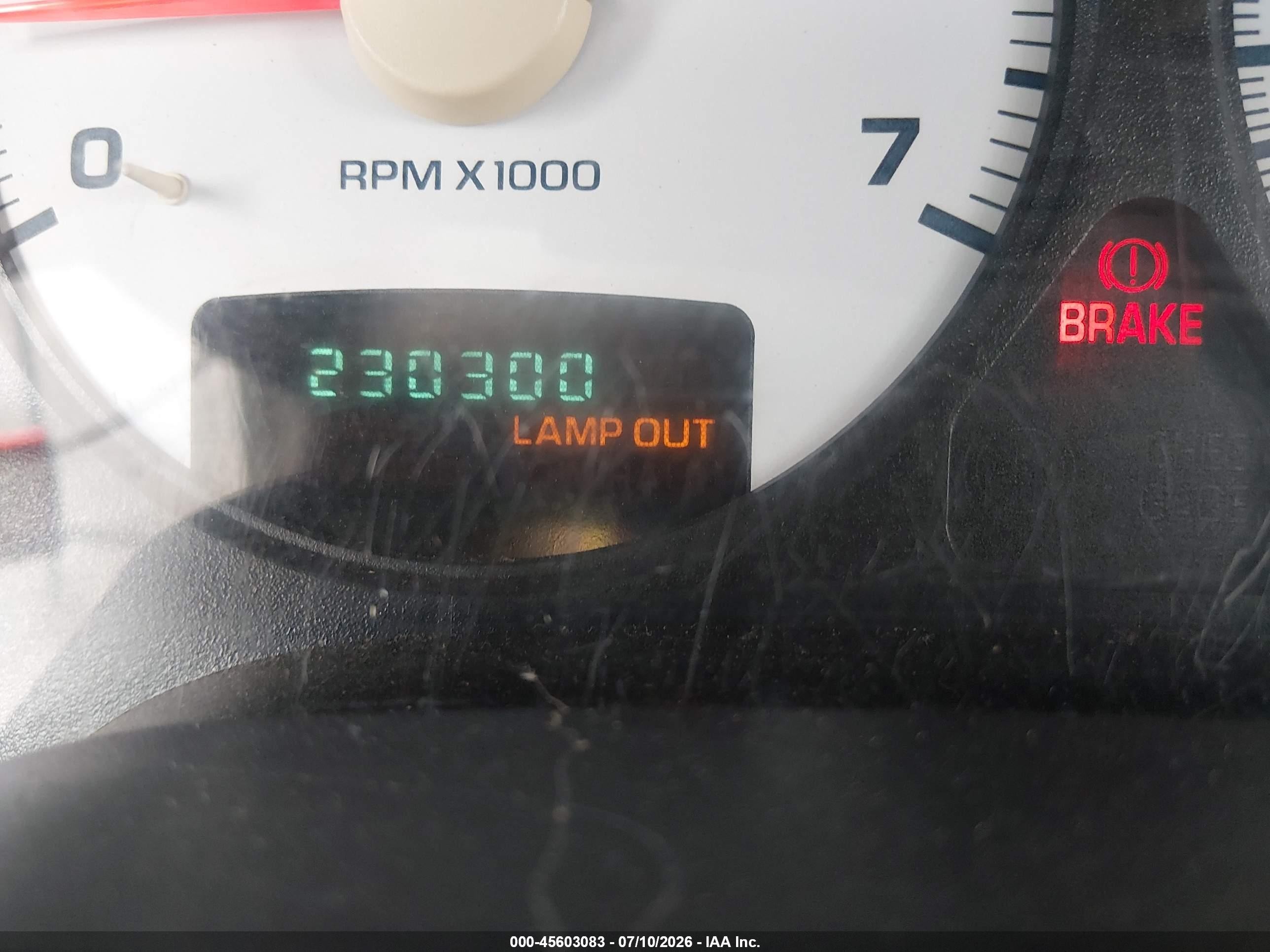 2004 Dodge Ram 2500 St Белый vin: 3D7KU28D04G157681