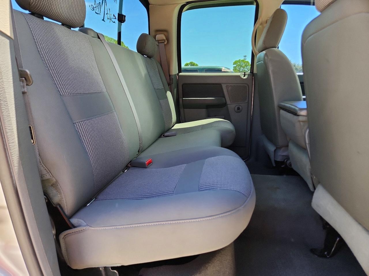 2006 Dodge Ram 3500 St Silver vin: 3D7LL38C16G101336