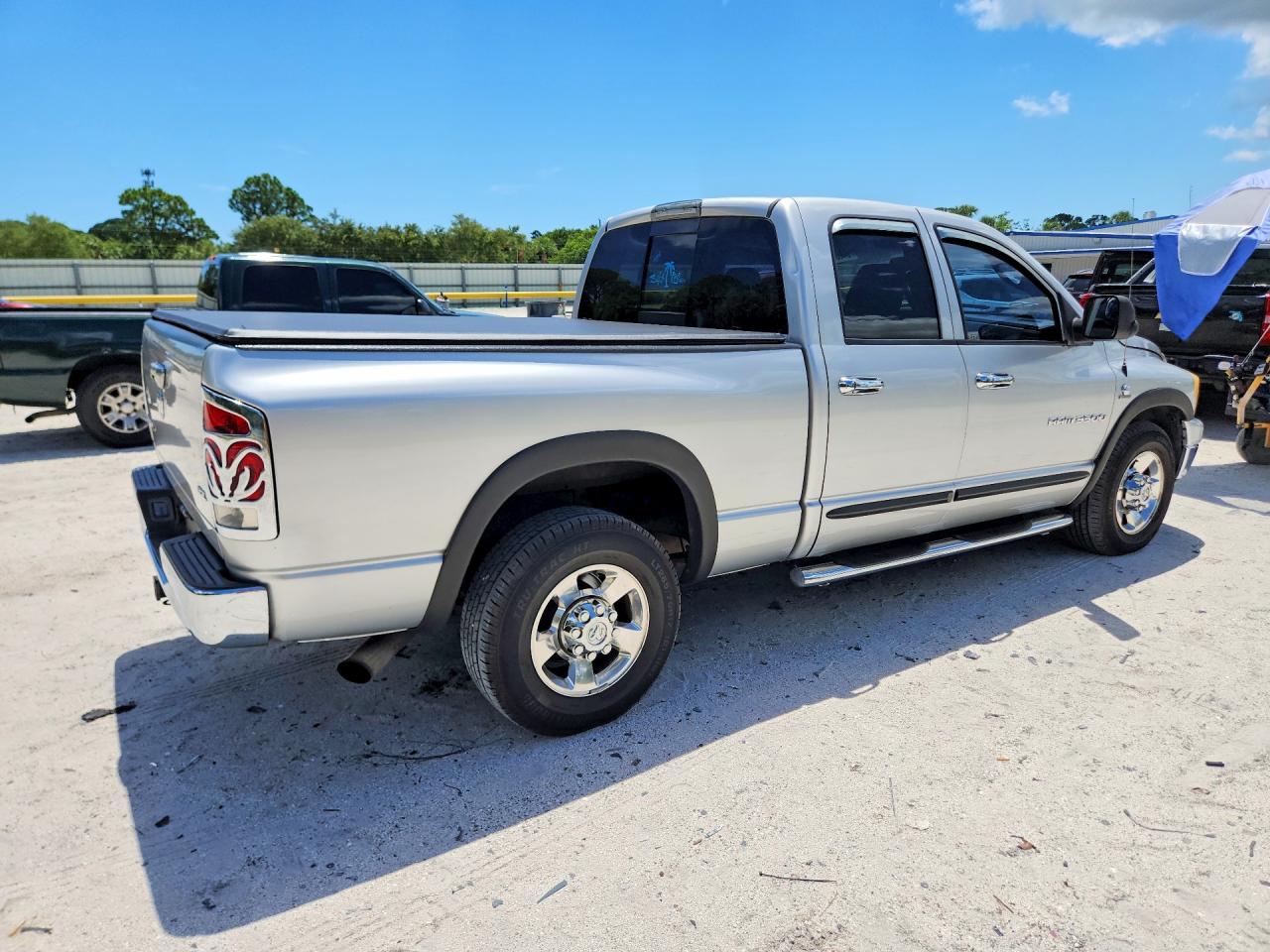 2006 Dodge Ram 3500 St Silver vin: 3D7LL38C16G101336