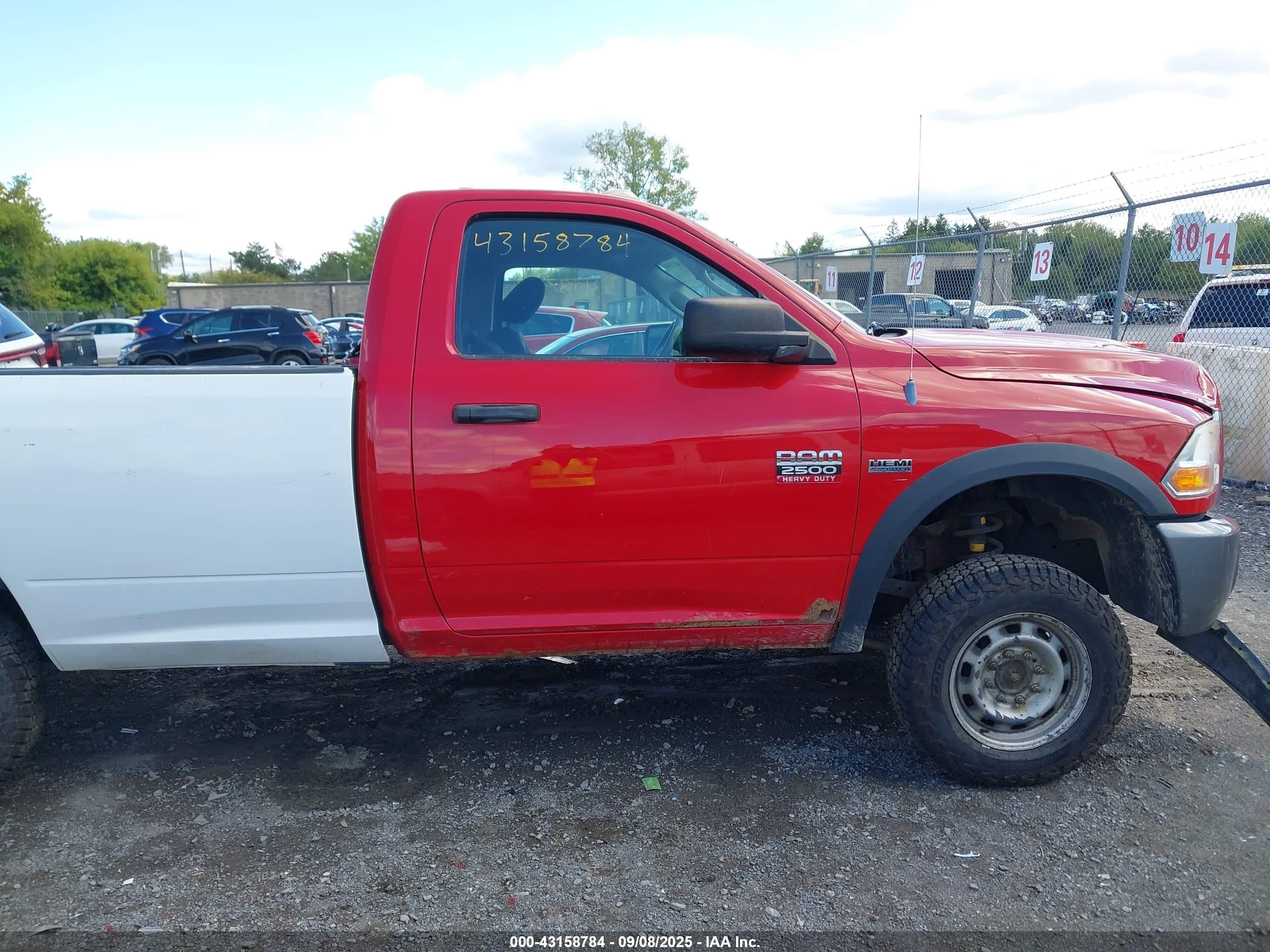 2011 Ram Ram 2500 St Красный vin: 3D7LT2ET0BG630916
