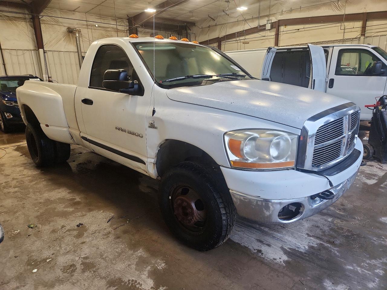 2006 Dodge Ram 3500 St Белый vin: 3D7MX46C96G161060