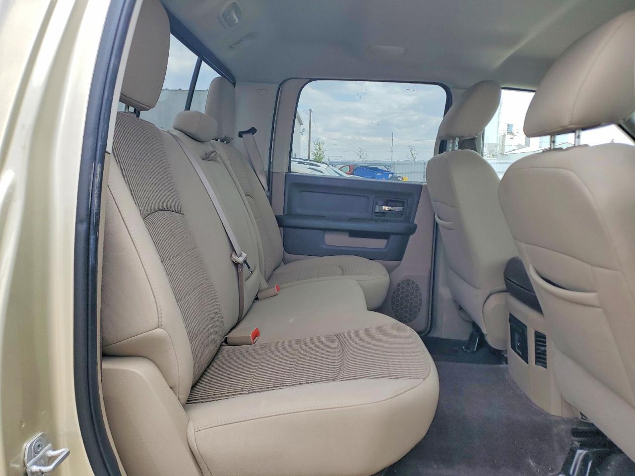 2011 Dodge Ram 2500 Gold vin: 3D7TP2CL0BG536686