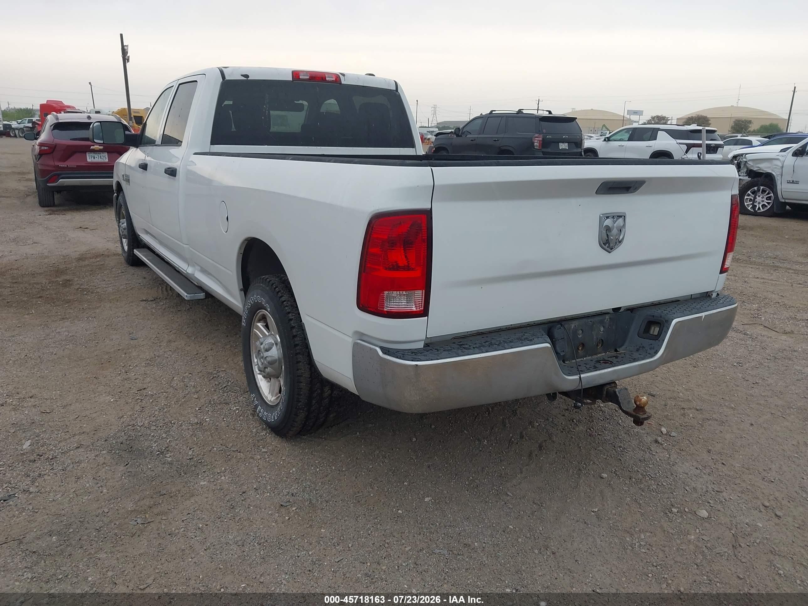 2011 Ram 2500 St White vin: 3D7TP2CL5BG636153