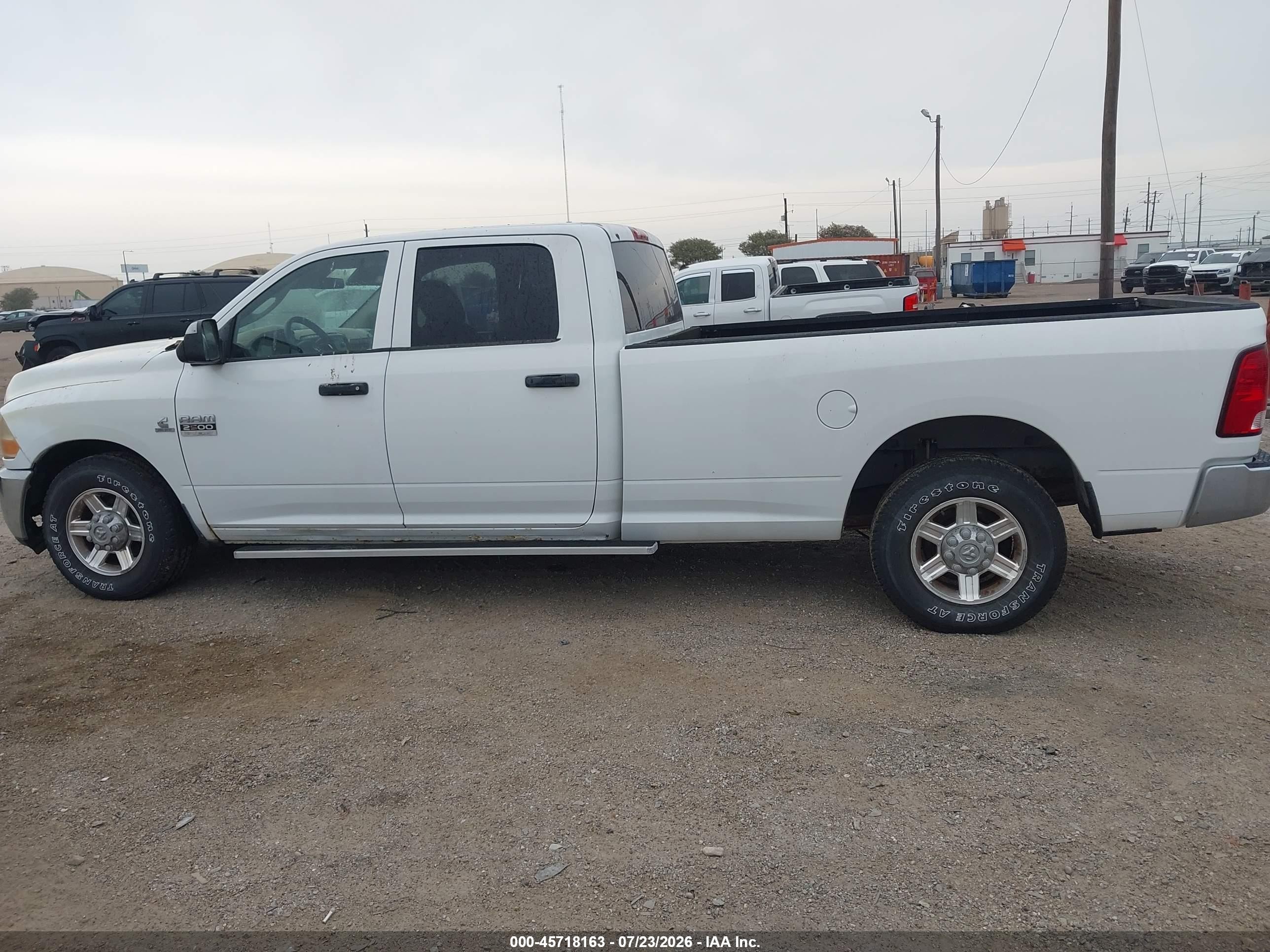 2011 Ram 2500 St White vin: 3D7TP2CL5BG636153