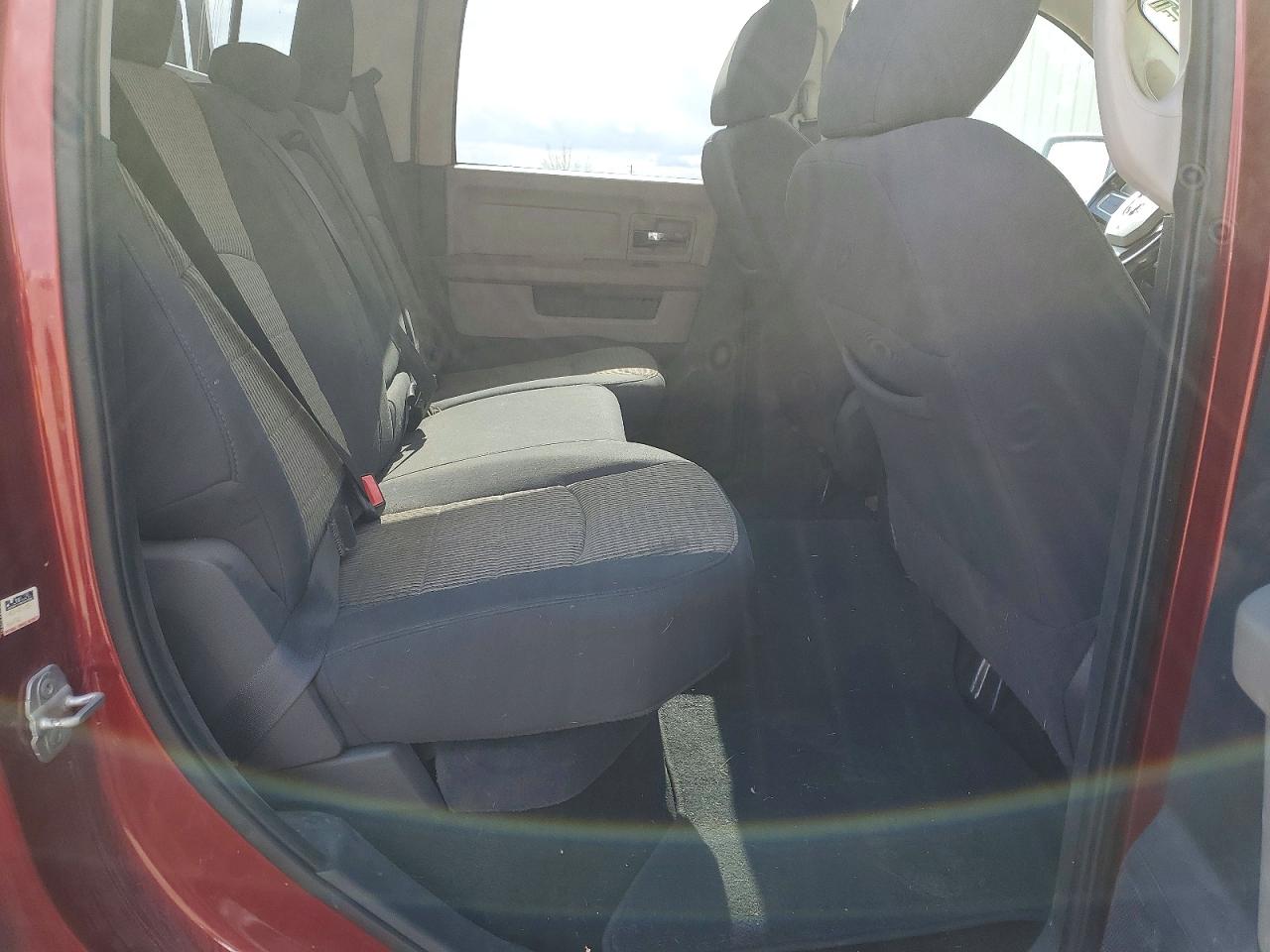 2011 Dodge Ram 2500 Red vin: 3D7TT2CT0BG608207