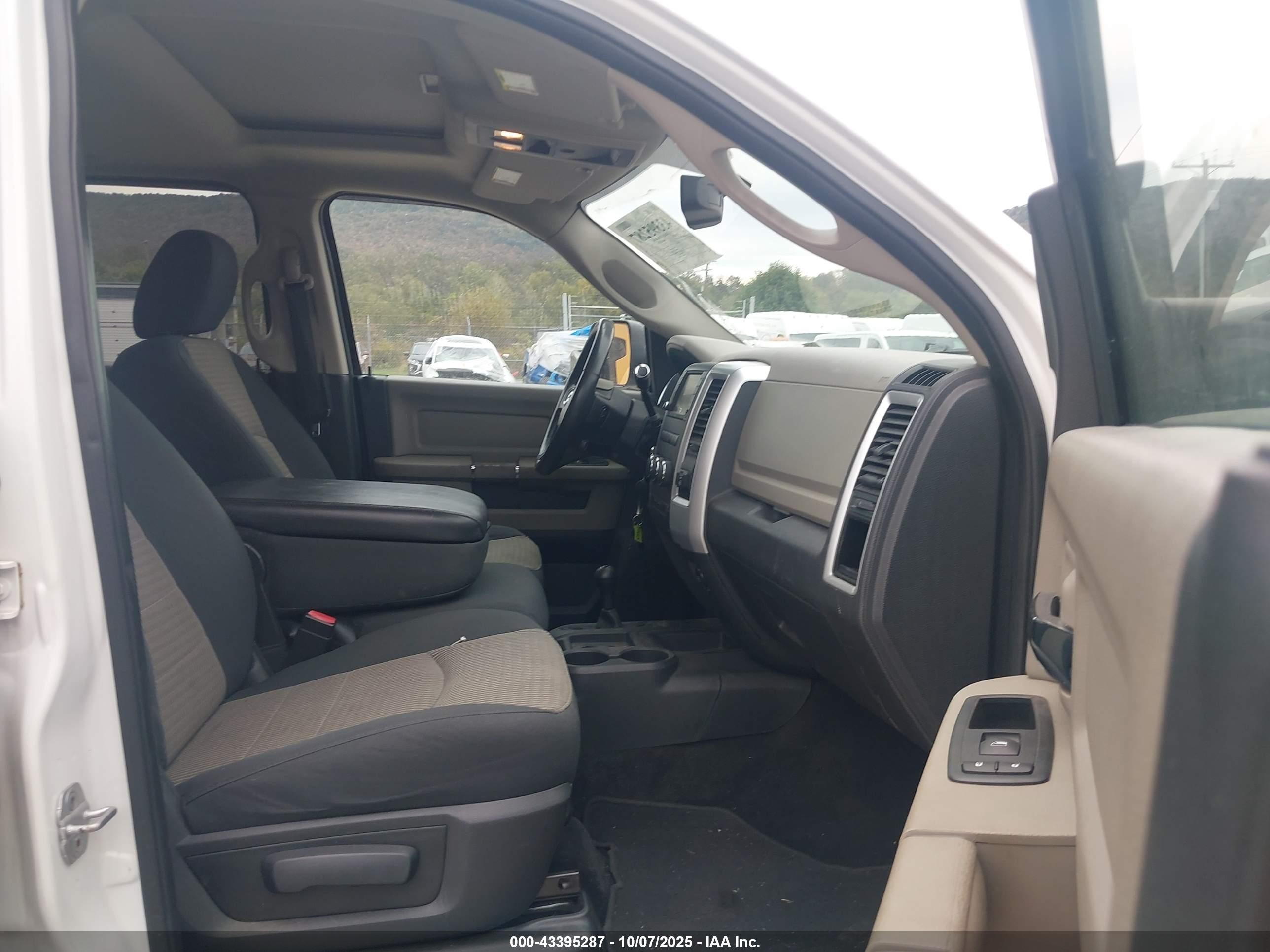2010 Dodge Ram 2500 Slt Белый vin: 3D7TT2CT1AG182218