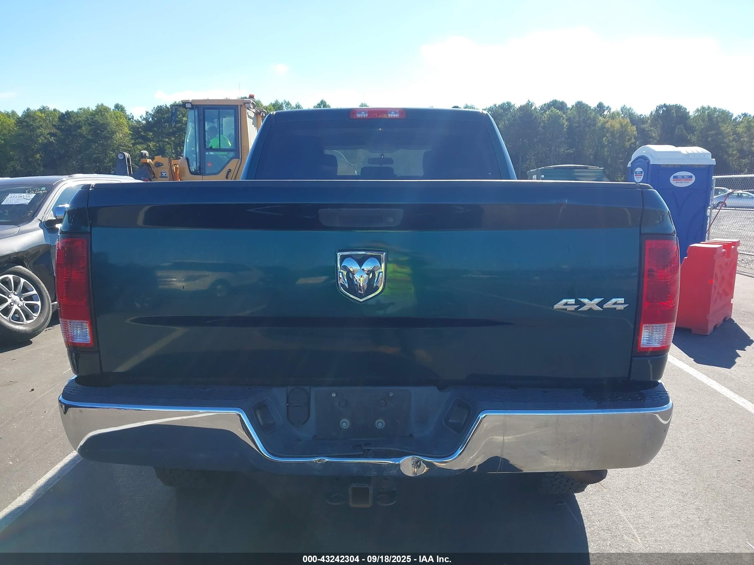 2011 Ram Ram 2500 St Green vin: 3D7TT2CT1BG628904