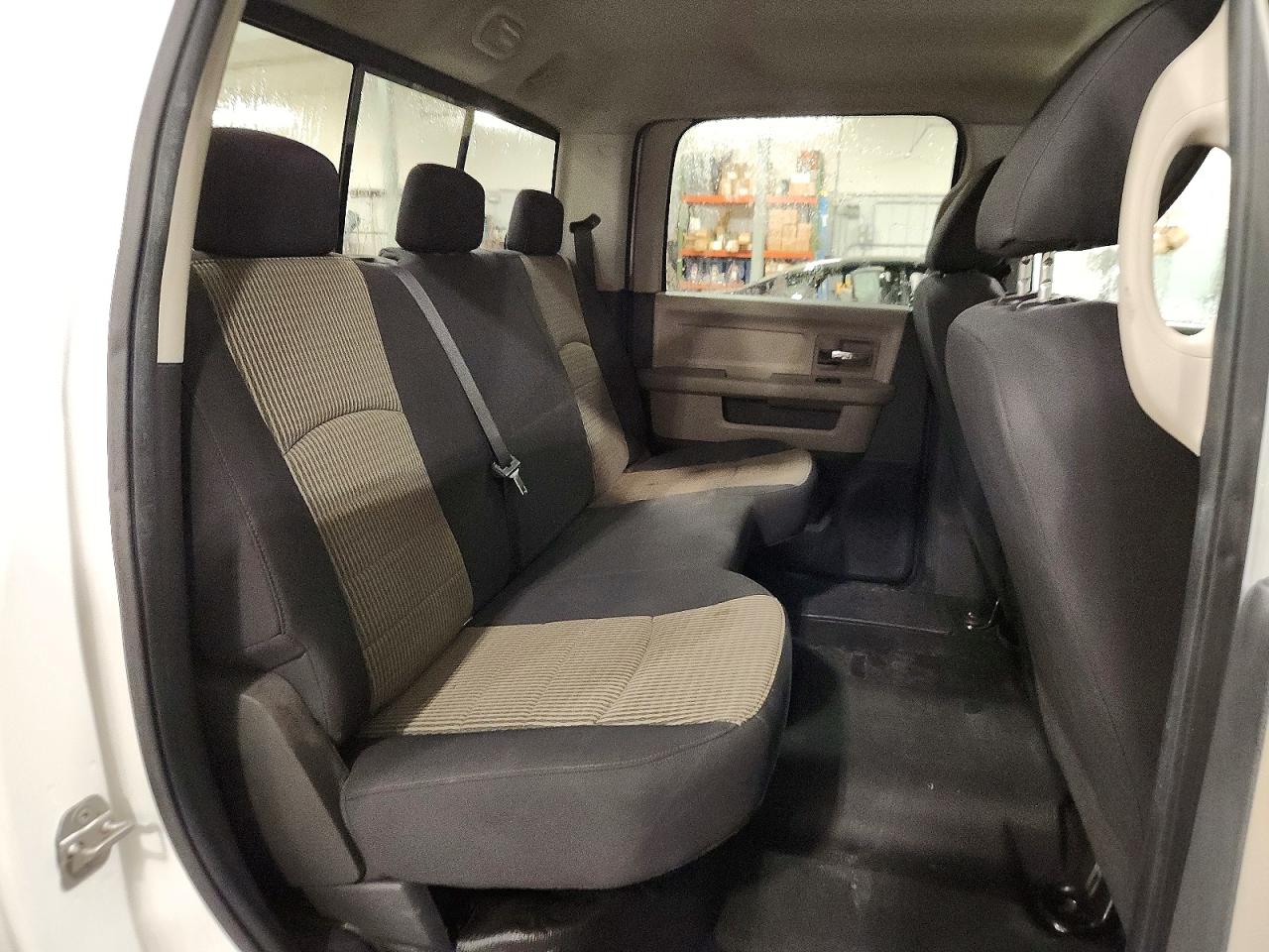 2010 Dodge Ram 2500 White vin: 3D7TT2CT2AG154072