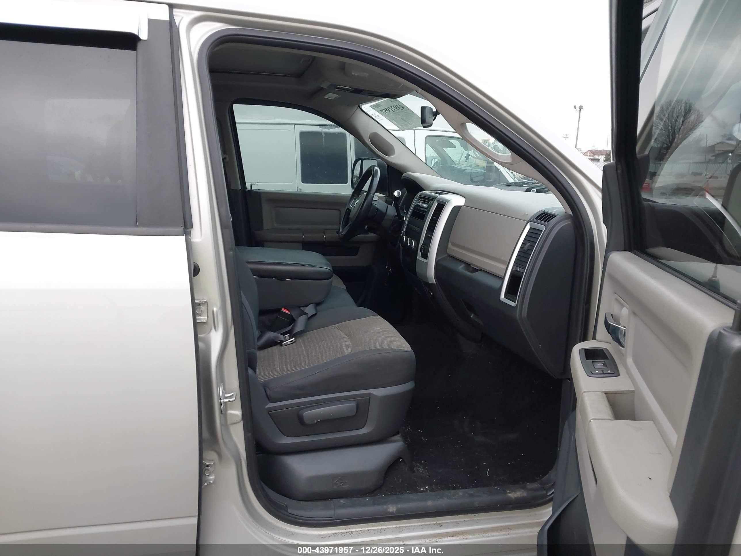 2010 Dodge Ram 2500 Slt Silver vin: 3D7TT2CT3AG125874