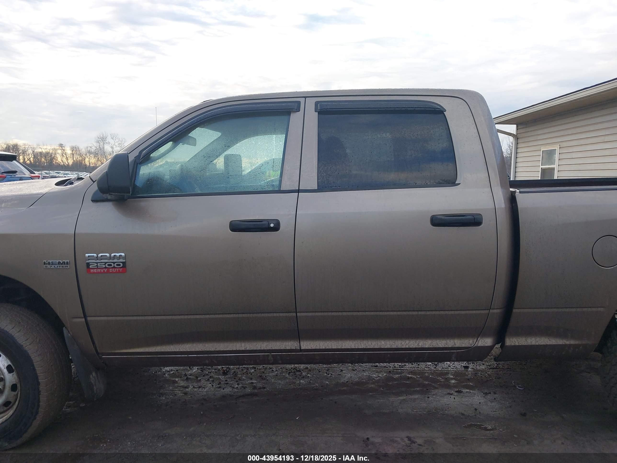 2010 Dodge Ram 2500 St Gold vin: 3D7TT2CT5AG123012