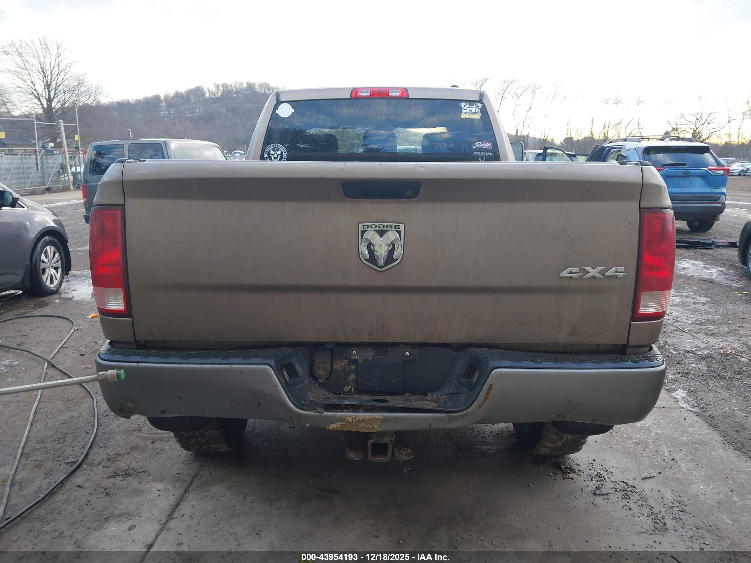 2010 Dodge Ram 2500 St Gold vin: 3D7TT2CT5AG123012