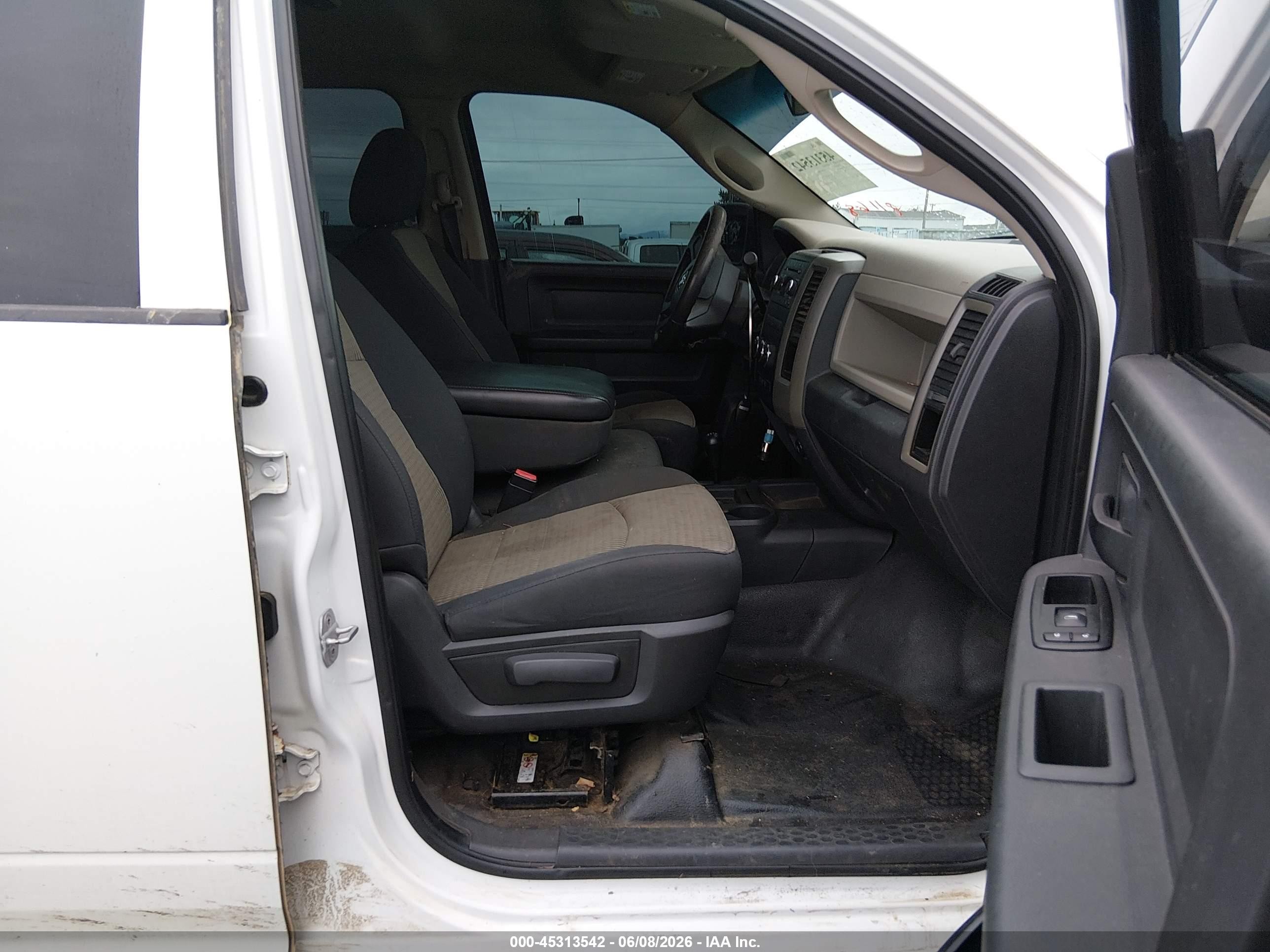 2010 Dodge Ram 2500 St White vin: 3D7TT2CT5AG187017