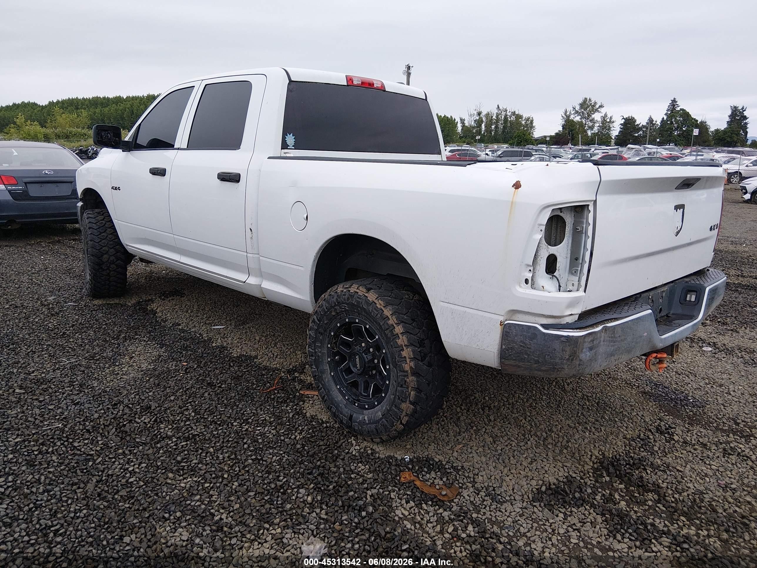 2010 Dodge Ram 2500 St White vin: 3D7TT2CT5AG187017
