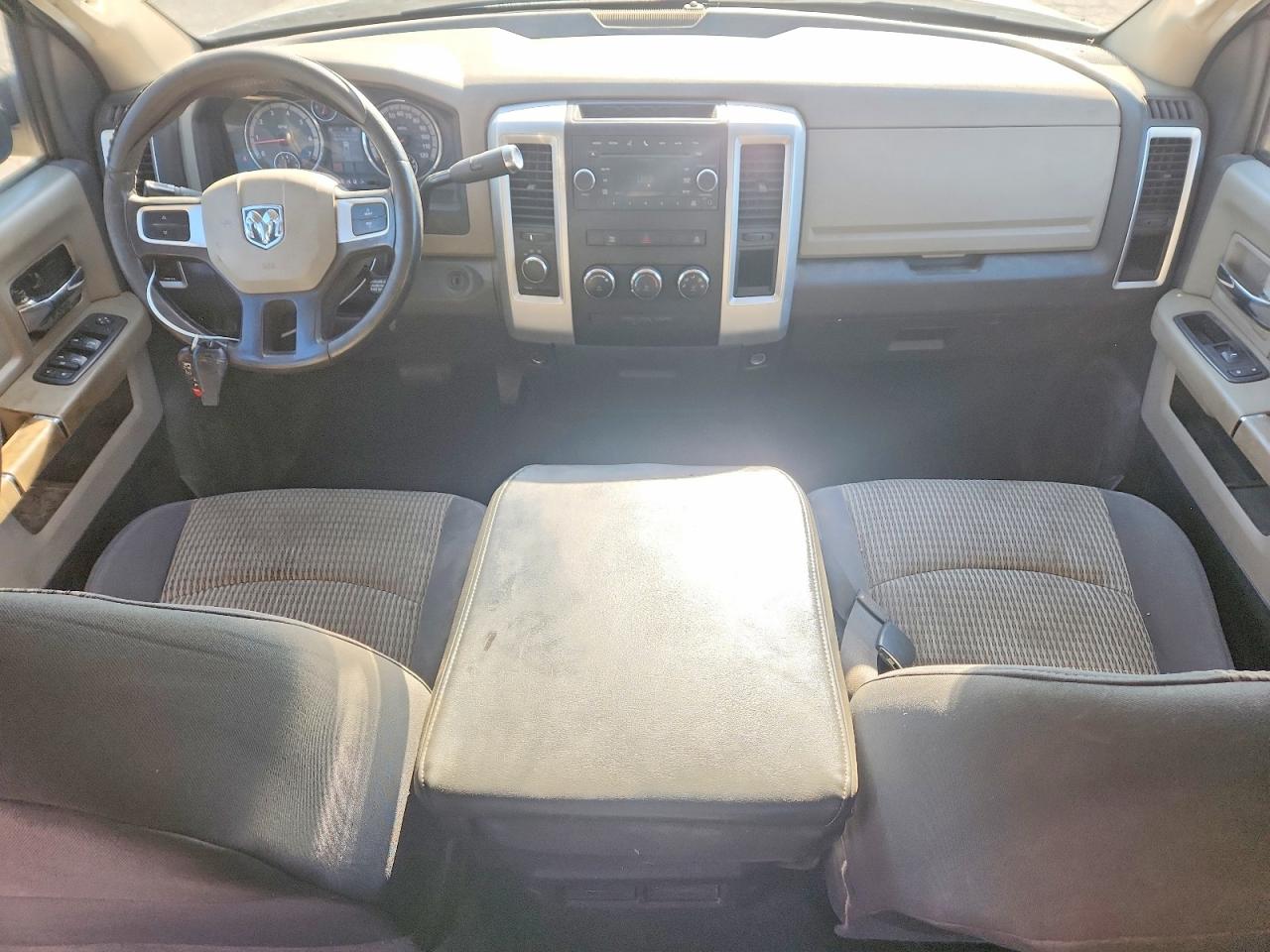 2010 Dodge Ram 2500 Silver vin: 3D7TT2CT6AG118112