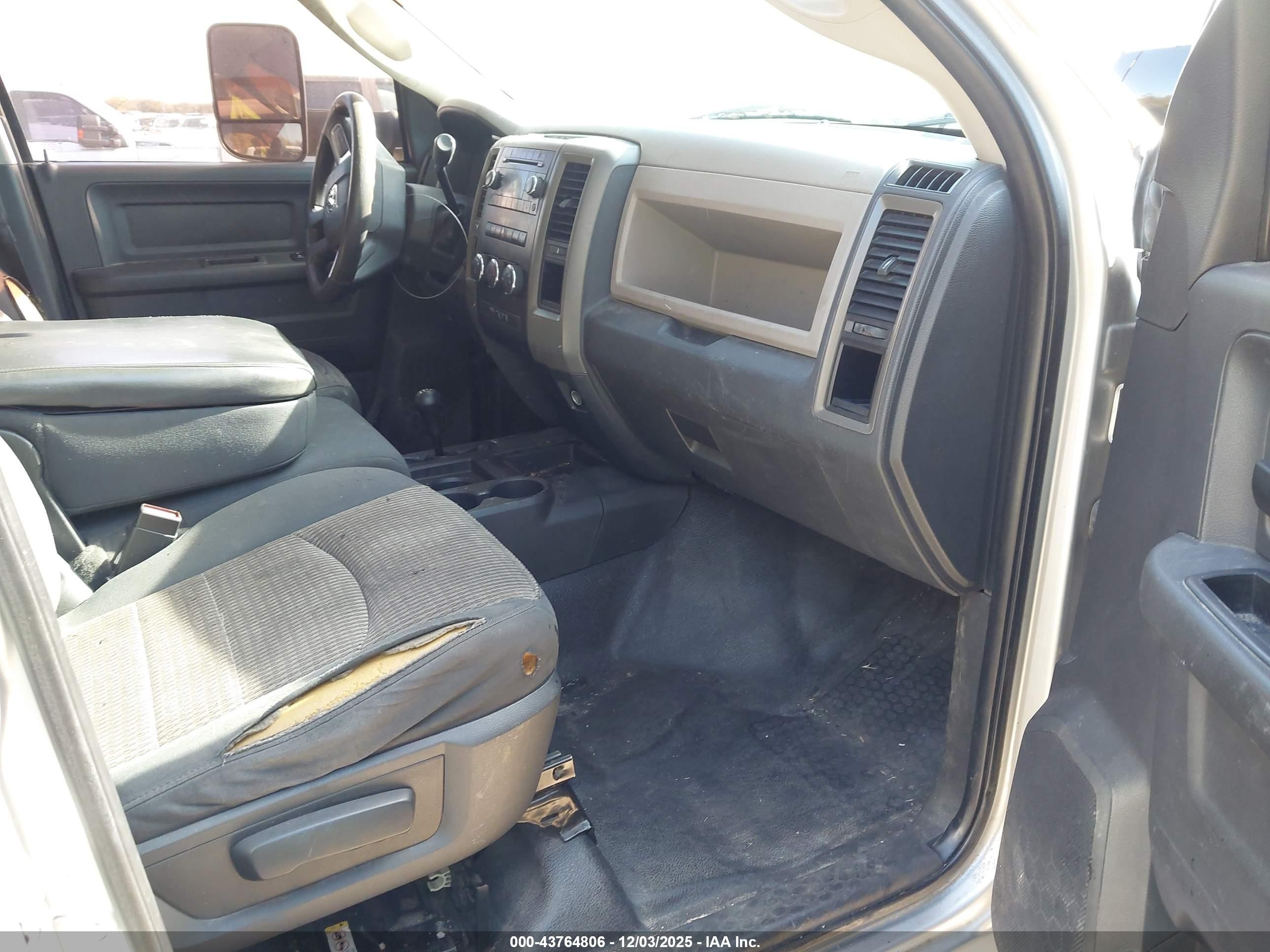 2010 Dodge Ram 2500 St Серебряный vin: 3D7TT2CT6AG148856