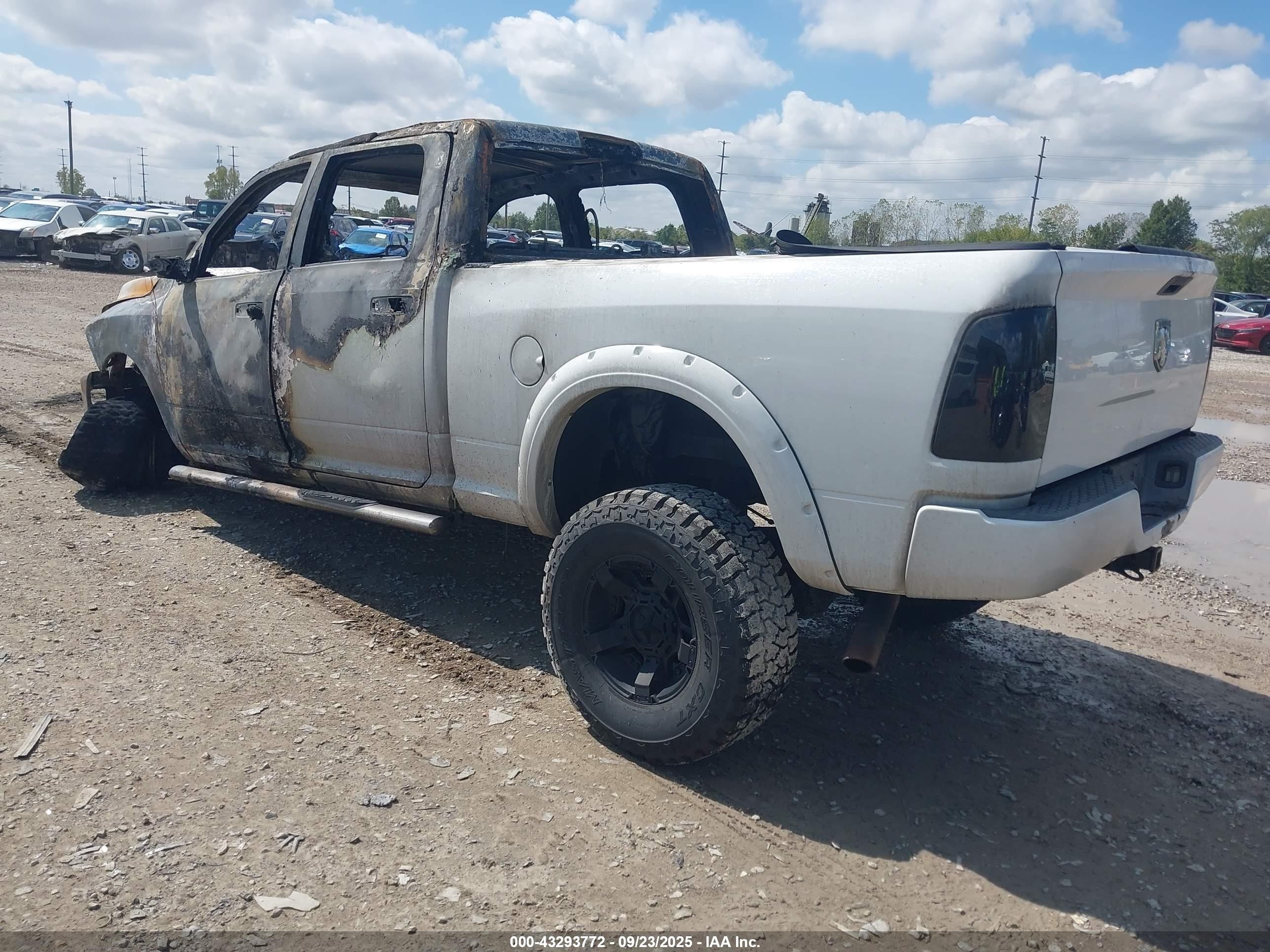 2010 Dodge Ram 2500 St White vin: 3D7TT2CT7AG151555
