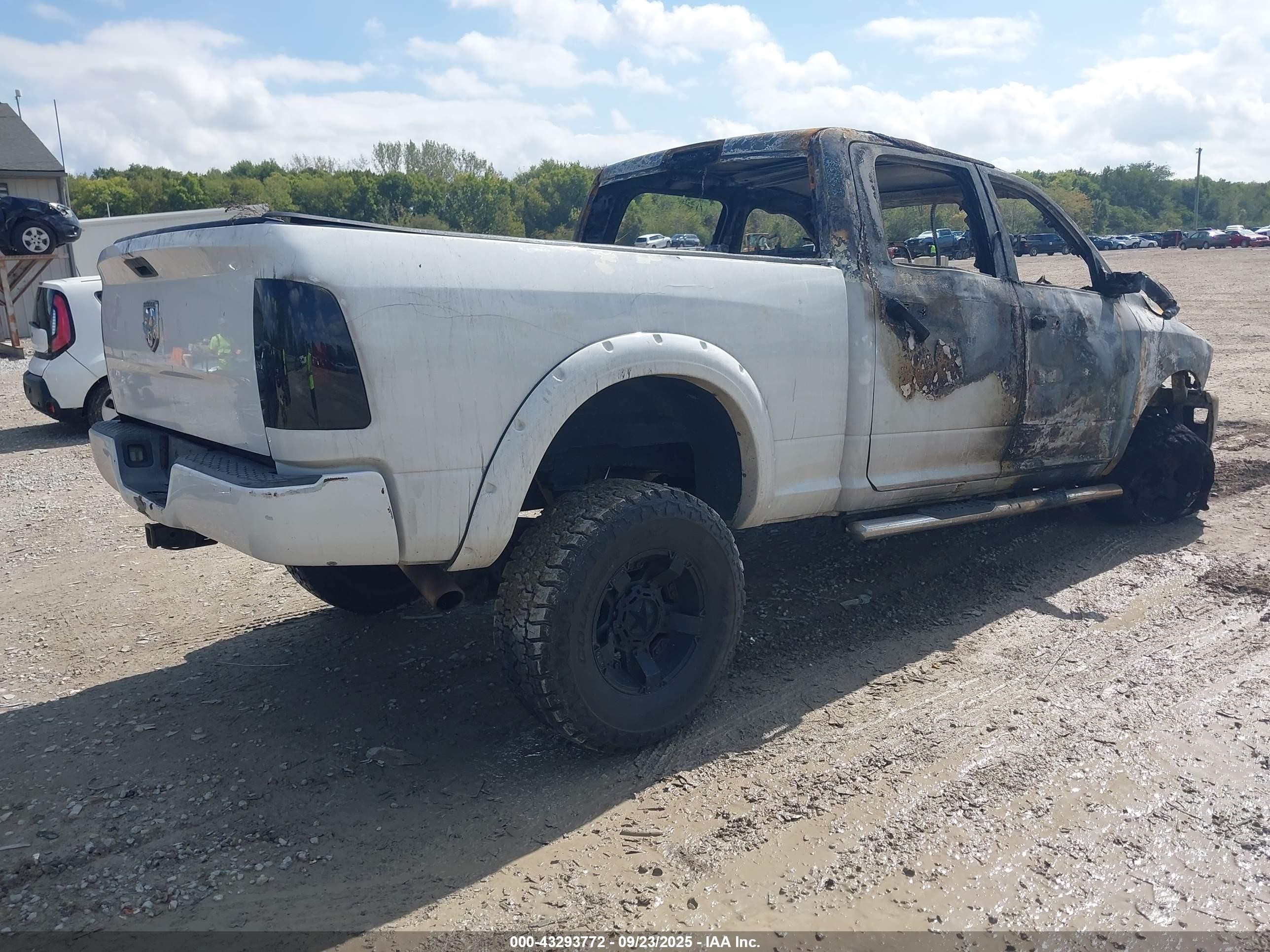 2010 Dodge Ram 2500 St White vin: 3D7TT2CT7AG151555