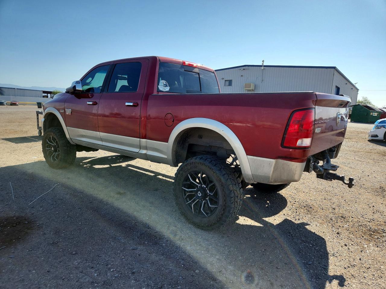 2011 Dodge Ram 2500 Red vin: 3D7TT2CT9BG608304