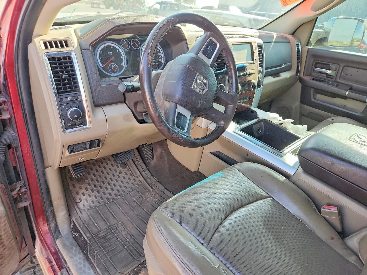 2011 Dodge Ram 2500 Red vin: 3D7TT2CT9BG608304