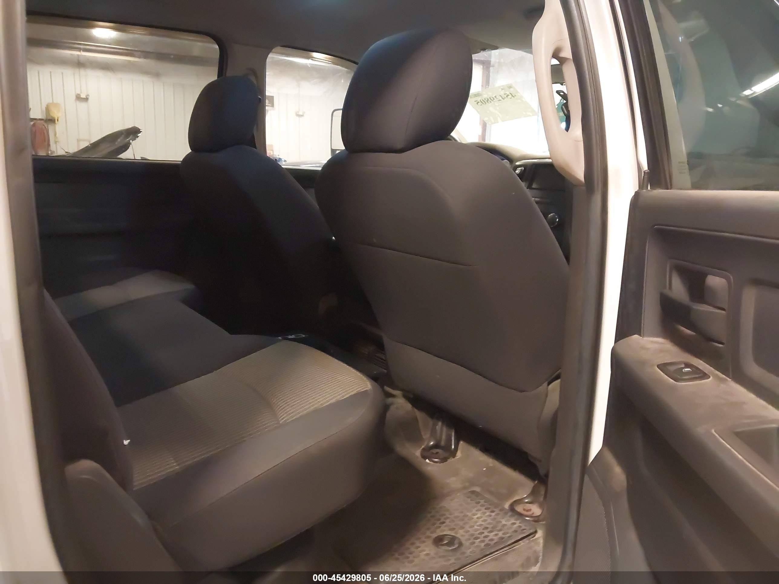 2010 Dodge Ram 2500 St White vin: 3D7UT2CL0AG170503