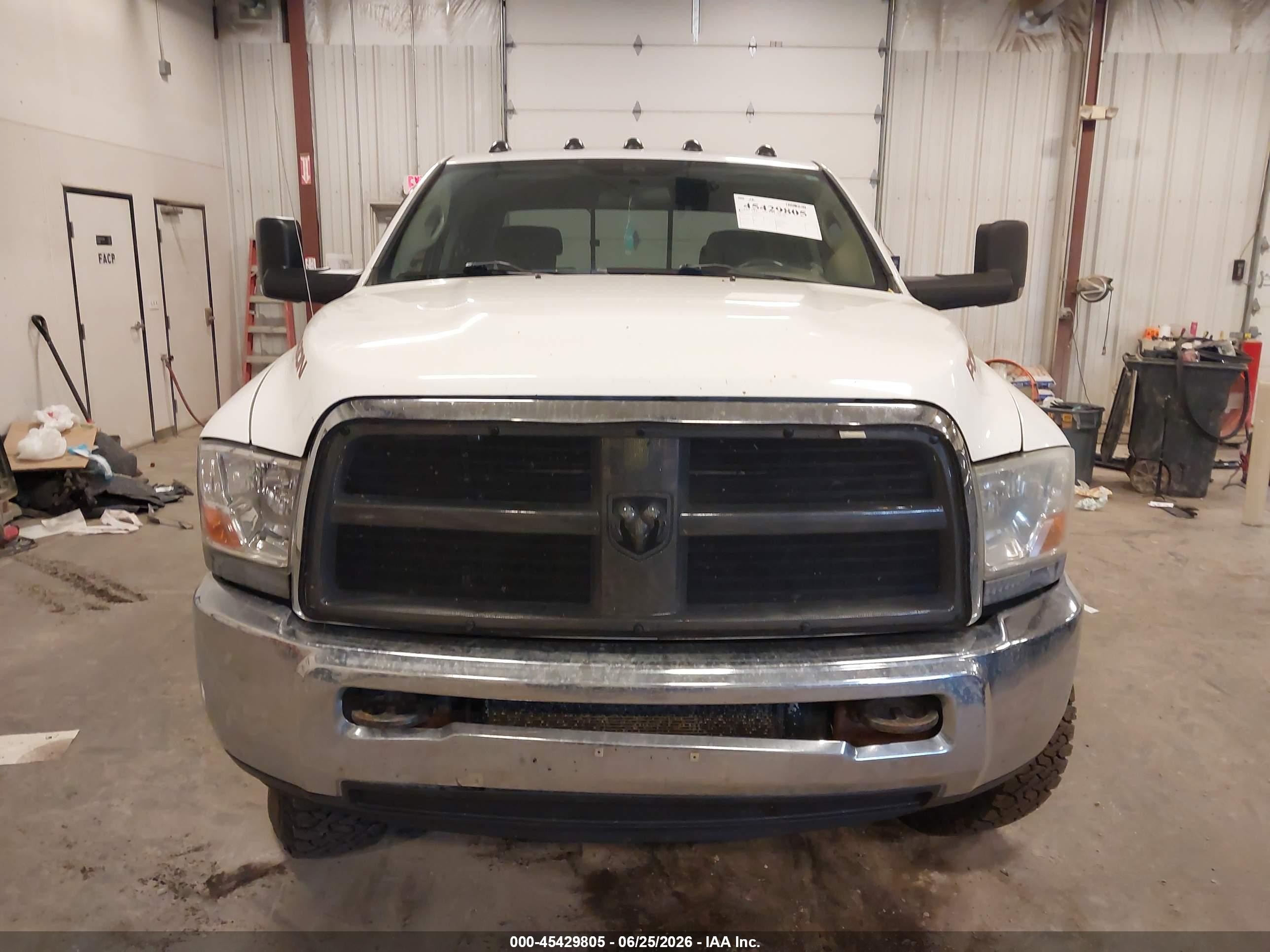 2010 Dodge Ram 2500 St White vin: 3D7UT2CL0AG170503
