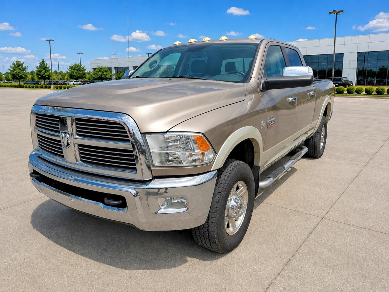 2010 Dodge Ram 2500 Two Tone vin: 3D7UT2CL0AG189021