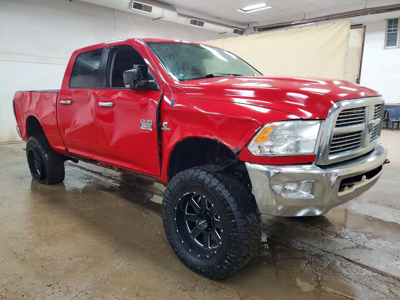 2011 Dodge Ram 2500 Red vin: 3D7UT2CL0BG562706