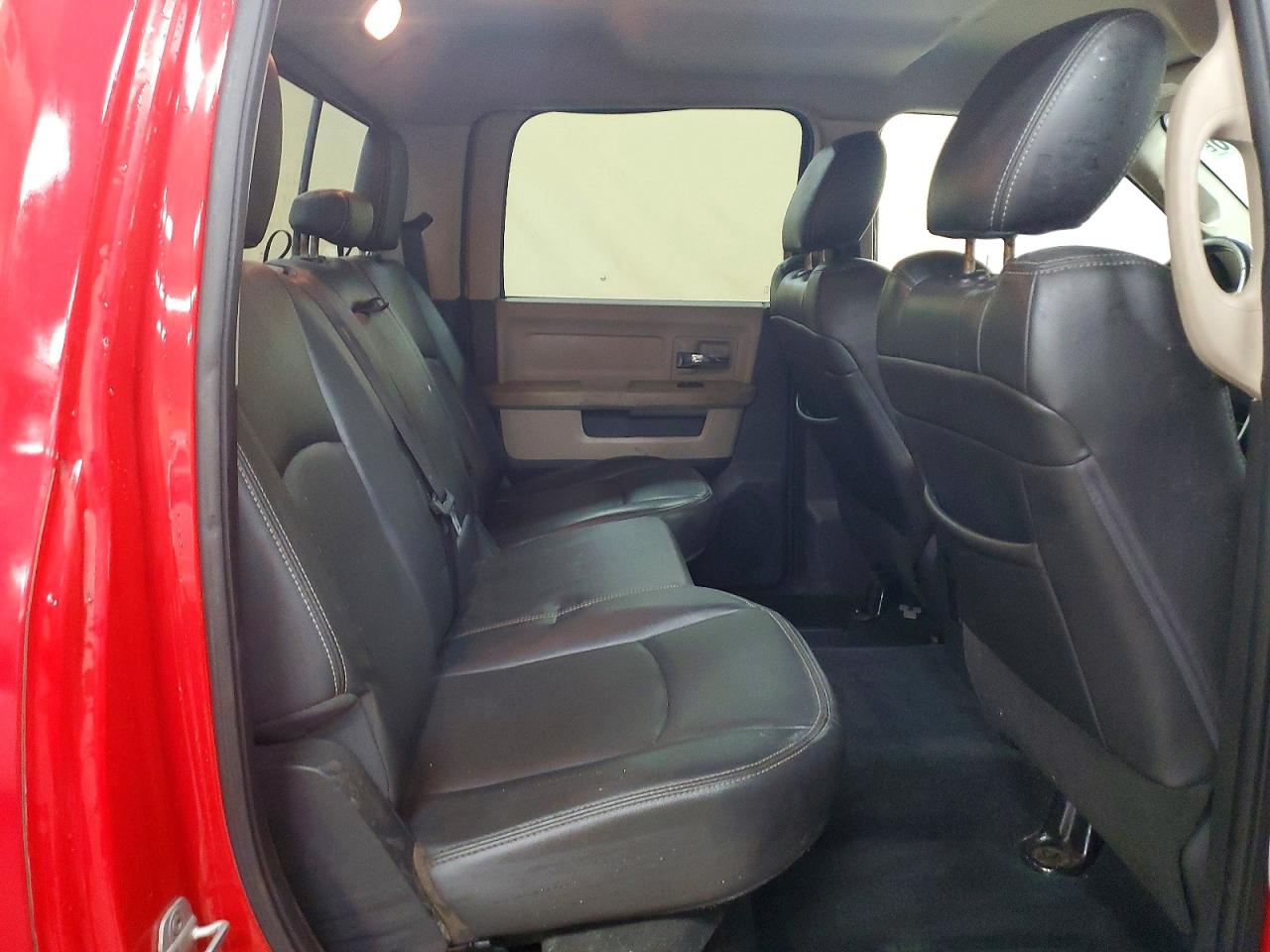 2011 Dodge Ram 2500 Red vin: 3D7UT2CL0BG562706