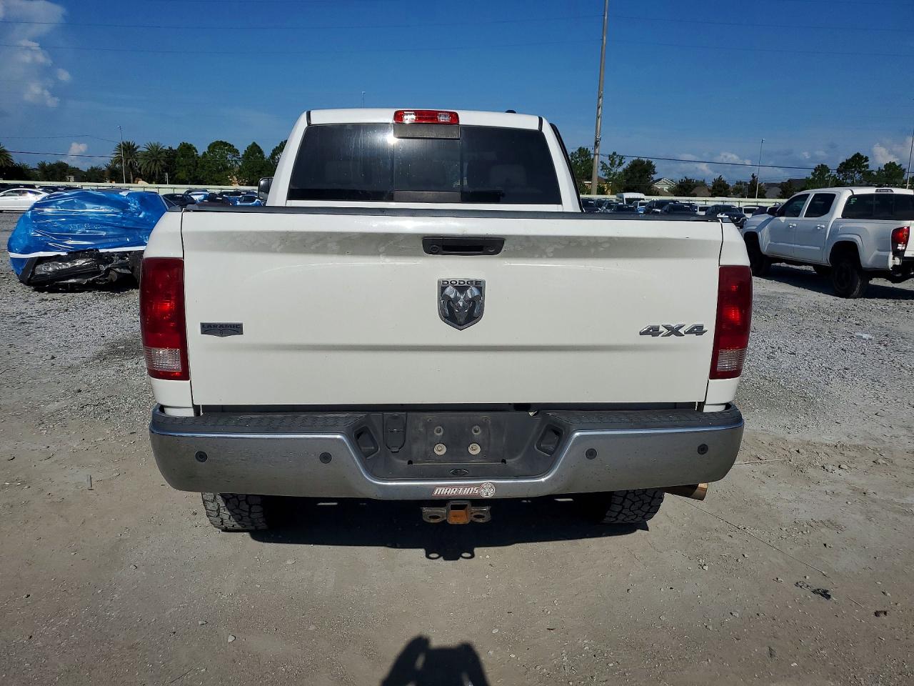 2010 Dodge Ram 2500 White vin: 3D7UT2CL3AG188171