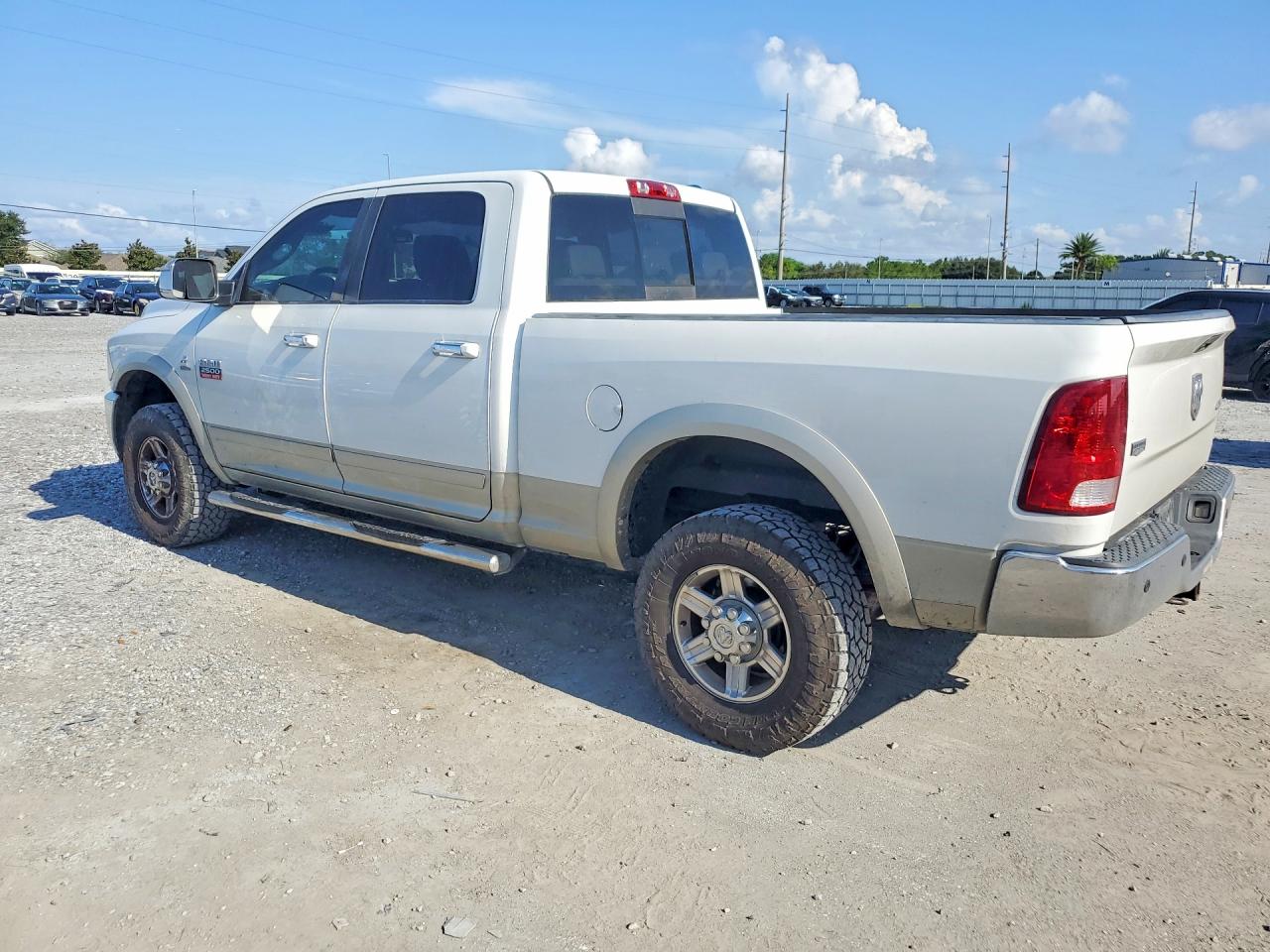 2010 Dodge Ram 2500 White vin: 3D7UT2CL3AG188171