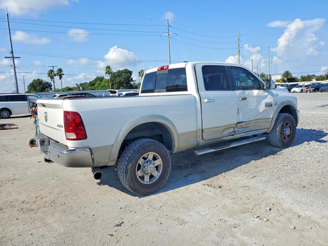2010 Dodge Ram 2500 White vin: 3D7UT2CL3AG188171