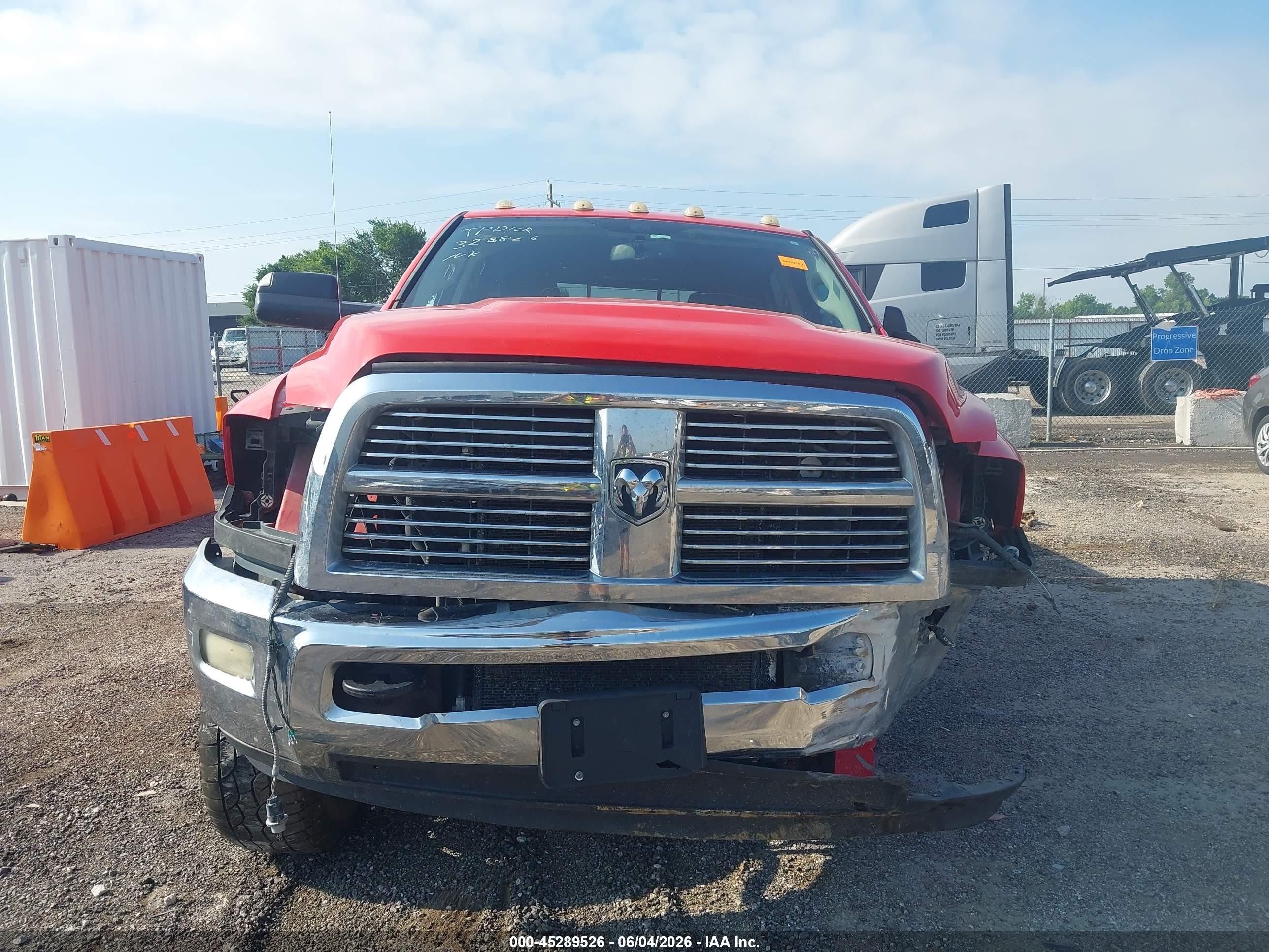2011 Ram Ram 2500 Slt Red vin: 3D7UT2CL5BG532939