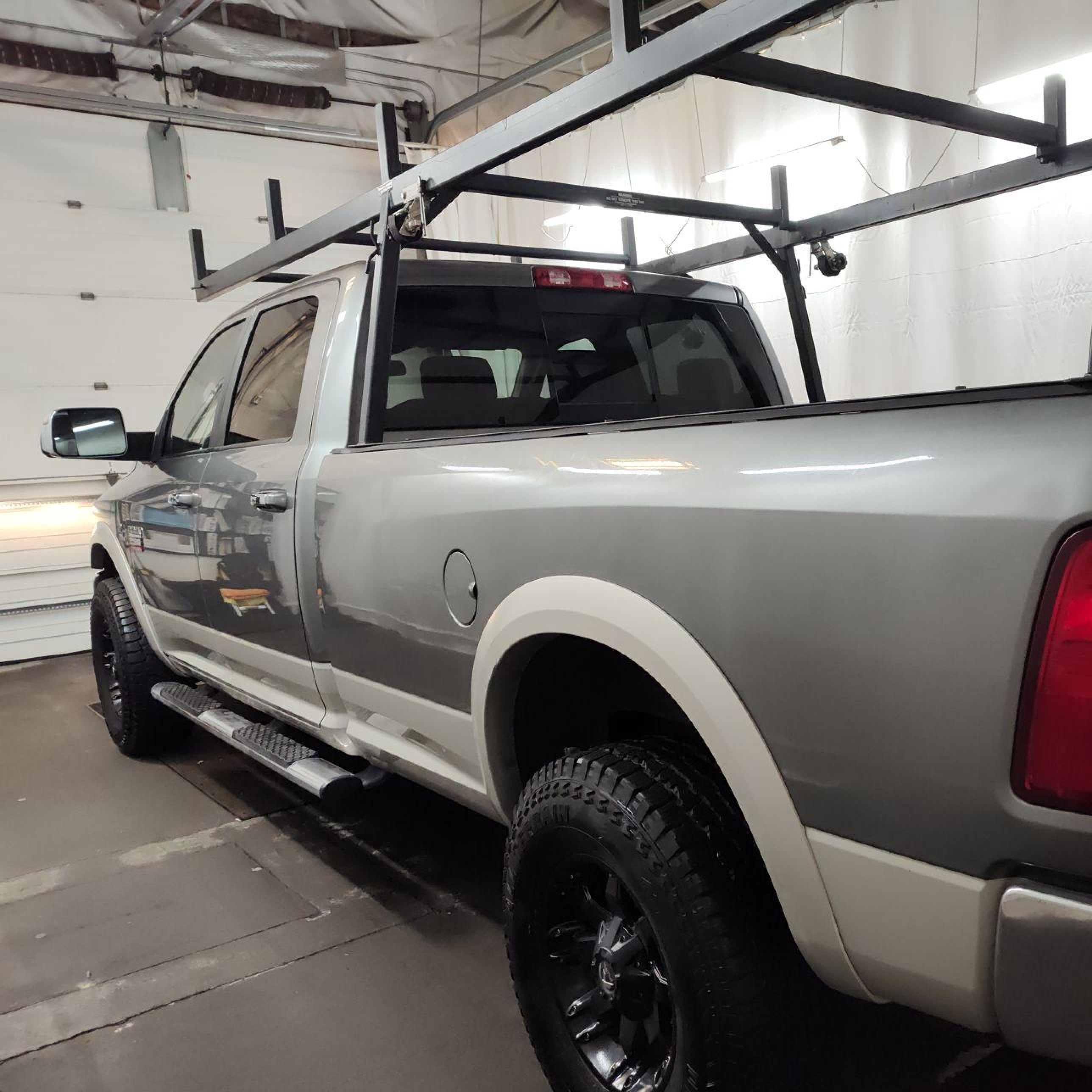 2010 Dodge Ram 2500 Laramie vin: 3D7UT2CL6AG121614