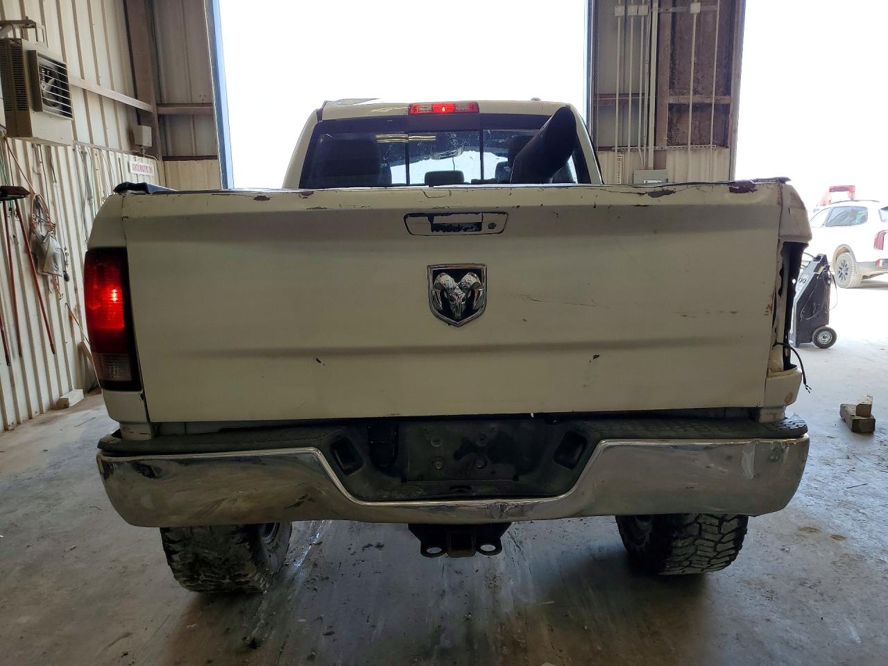 2011 Dodge Ram 2500 White vin: 3D7UT2CL6BG527345