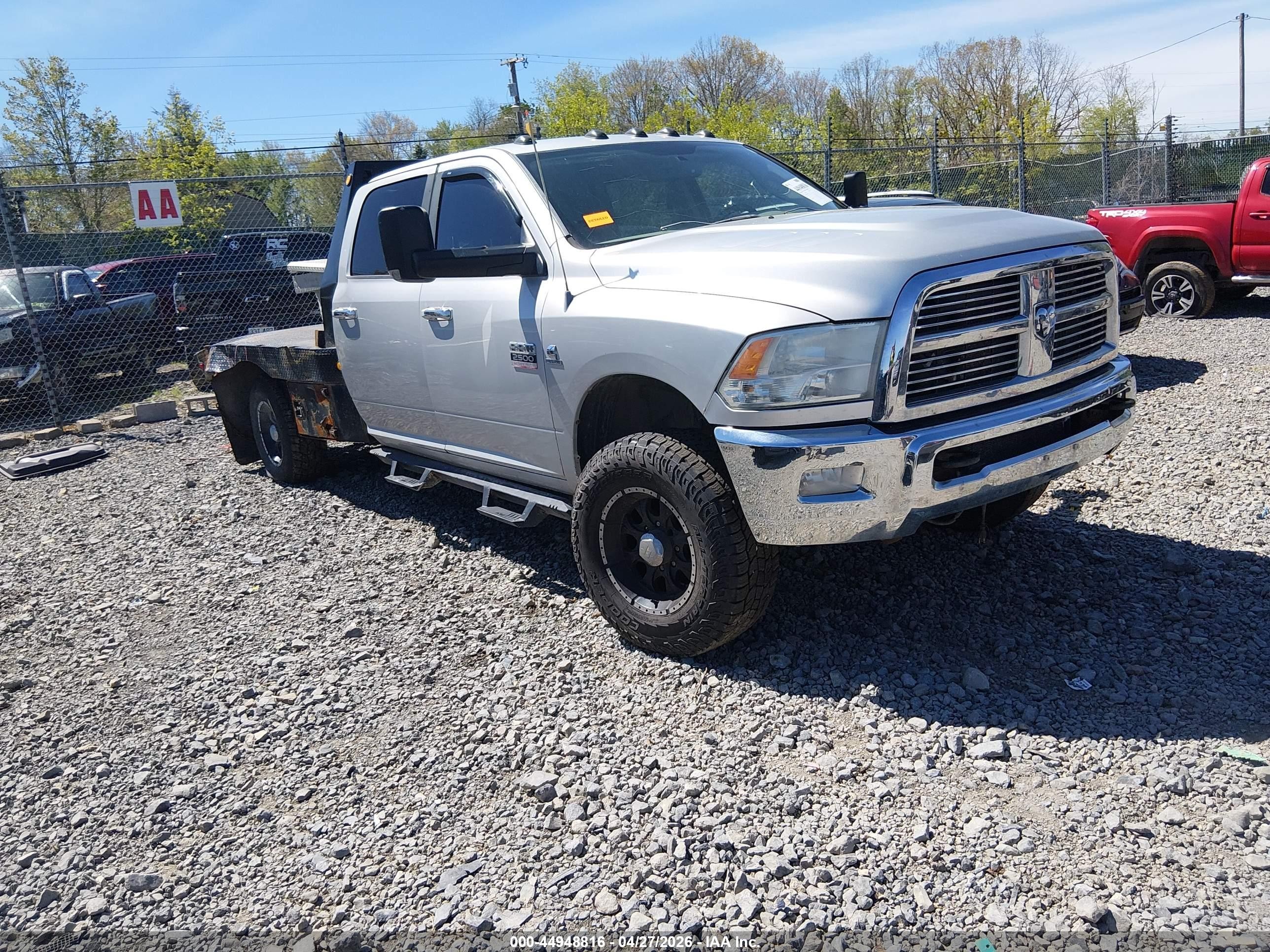 2010 Dodge Ram 2500 Slt Серебряный vin: 3D7UT2CL7AG140463