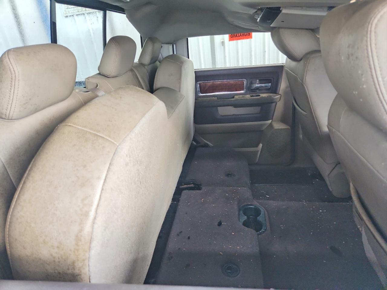 2010 Dodge Ram 2500 White vin: 3D7UT2CL8AG172337