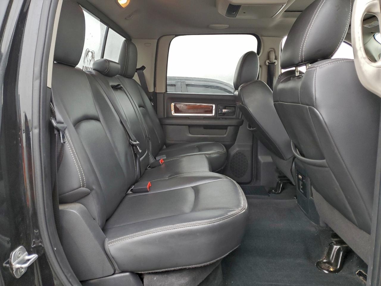 2011 Dodge Ram 2500 Black vin: 3D7UT2CL8BG530778