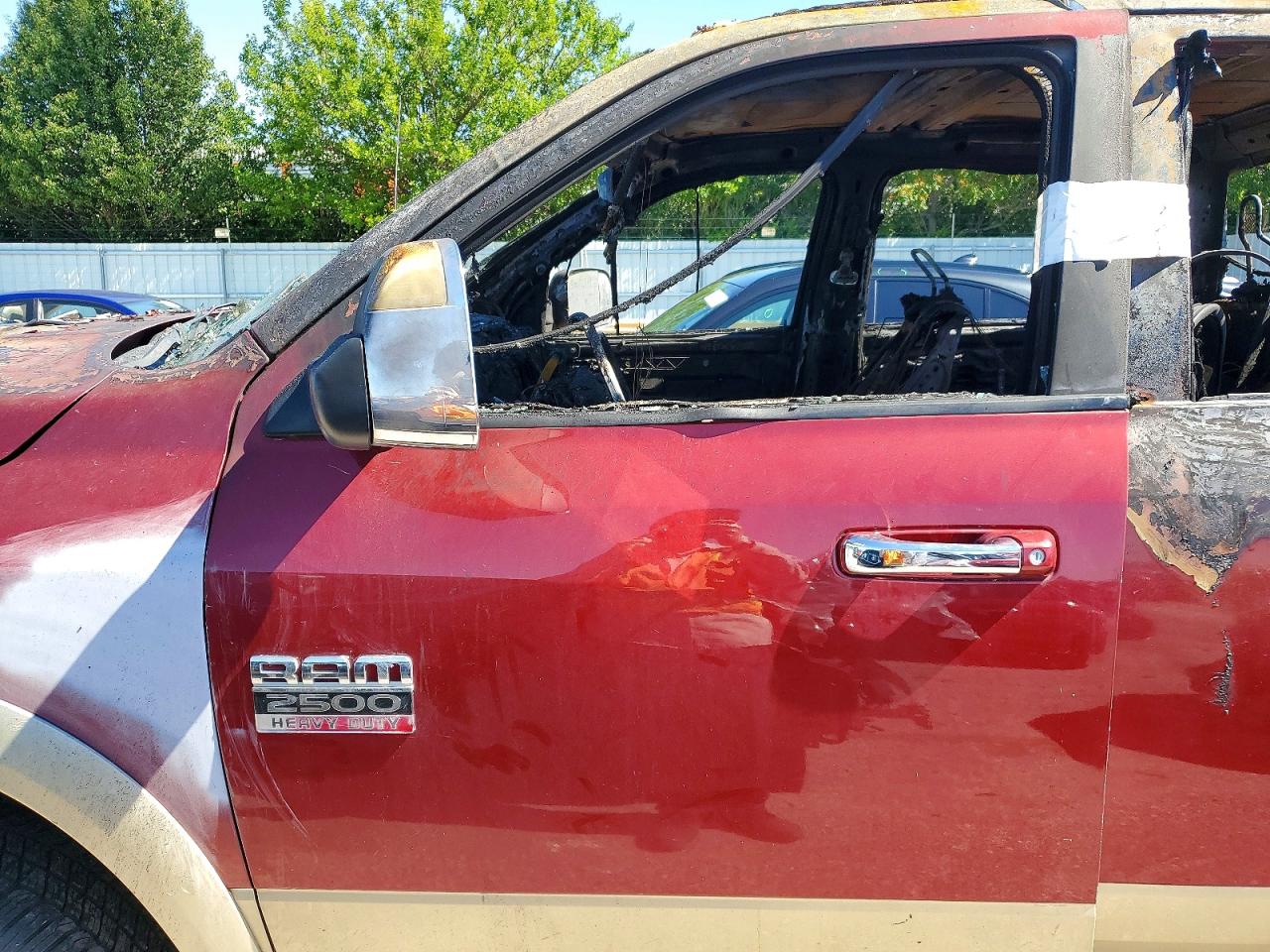 2011 Dodge Ram 2500 Burgundy vin: 3D7UT2CL8BG539920