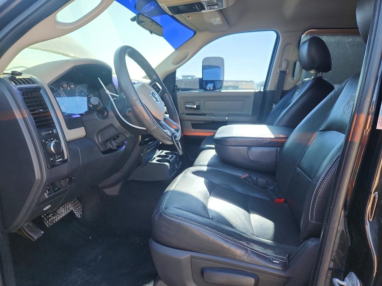 2011 Dodge Ram 2500 Black vin: 3D7UT2CLXBG573860