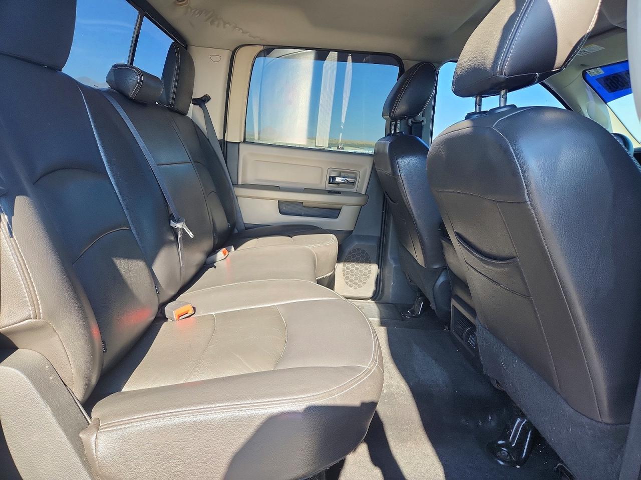 2011 Dodge Ram 2500 Black vin: 3D7UT2CLXBG573860