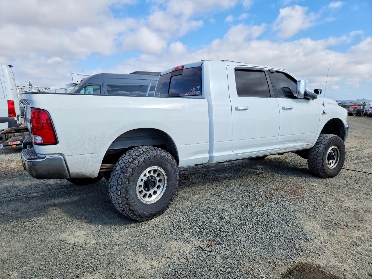 2011 Dodge Ram 2500 White vin: 3D7UT2HL0BG590031