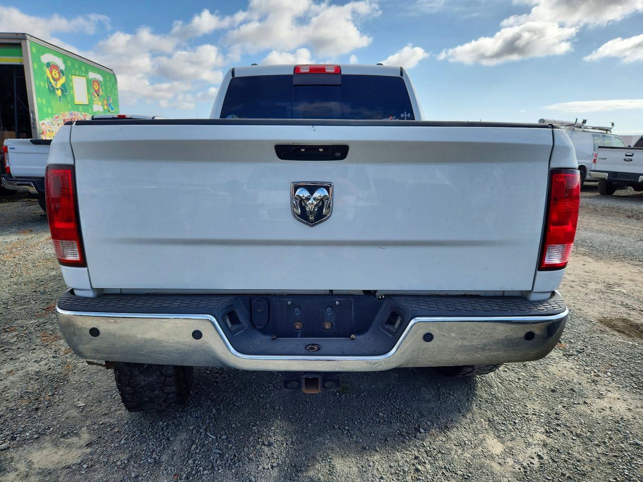 2011 Dodge Ram 2500 White vin: 3D7UT2HL0BG590031
