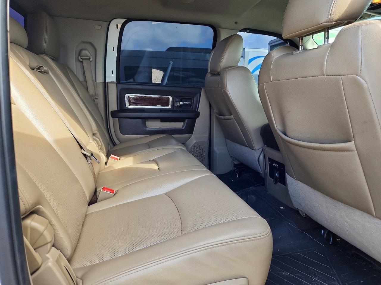 2011 Dodge Ram 2500 White vin: 3D7UT2HL0BG590031