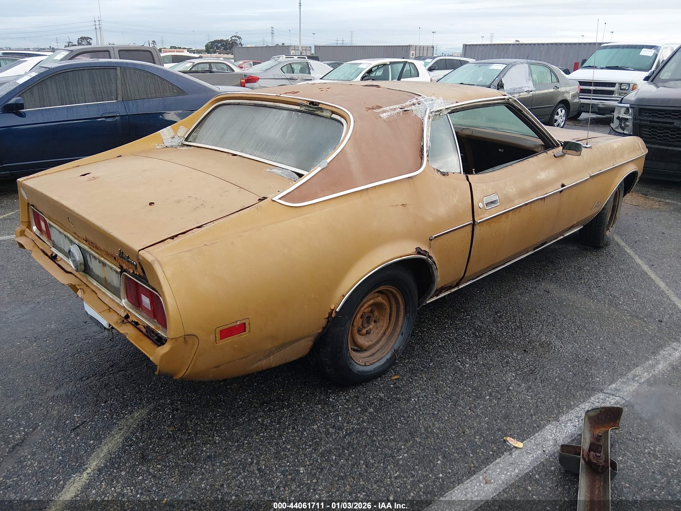 1973 Ford Mustang   Золотой vin: 3F01F186832      