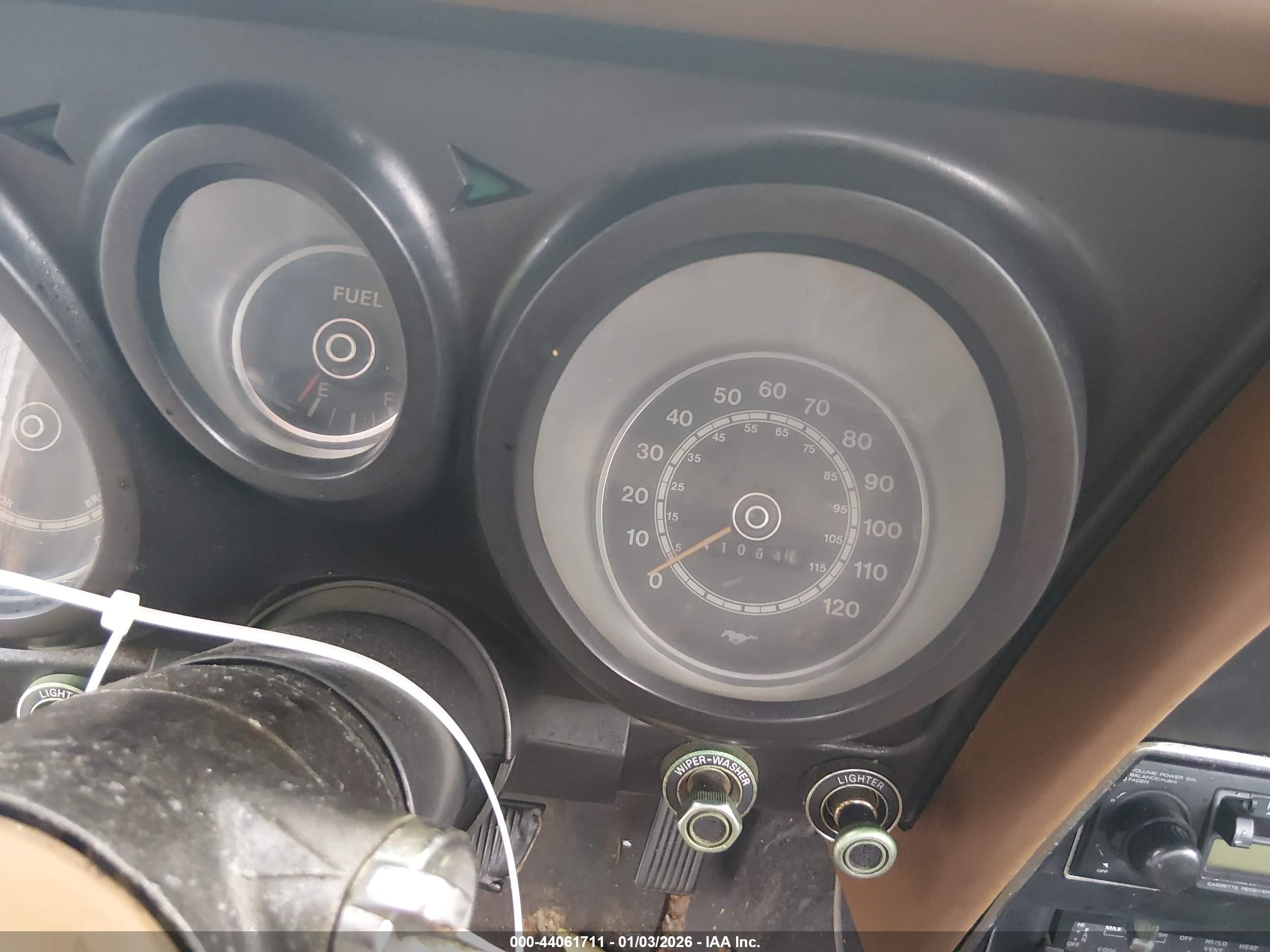 1973 Ford Mustang   Золотой vin: 3F01F186832      