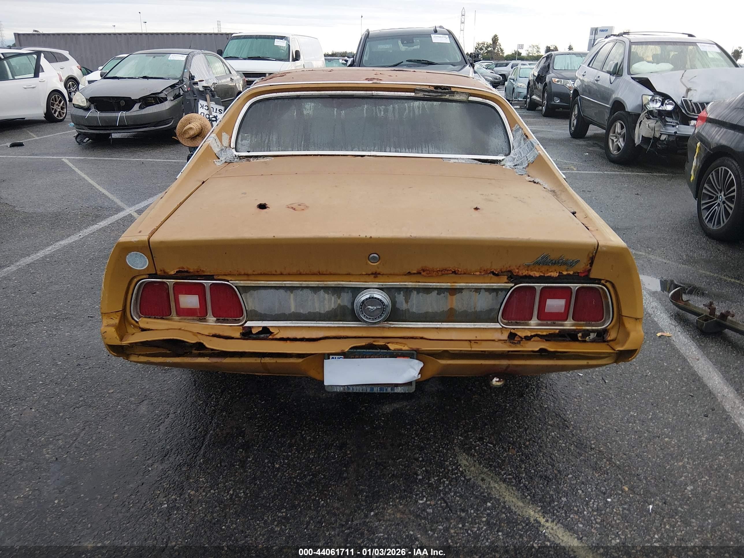 1973 Ford Mustang   Золотой vin: 3F01F186832      