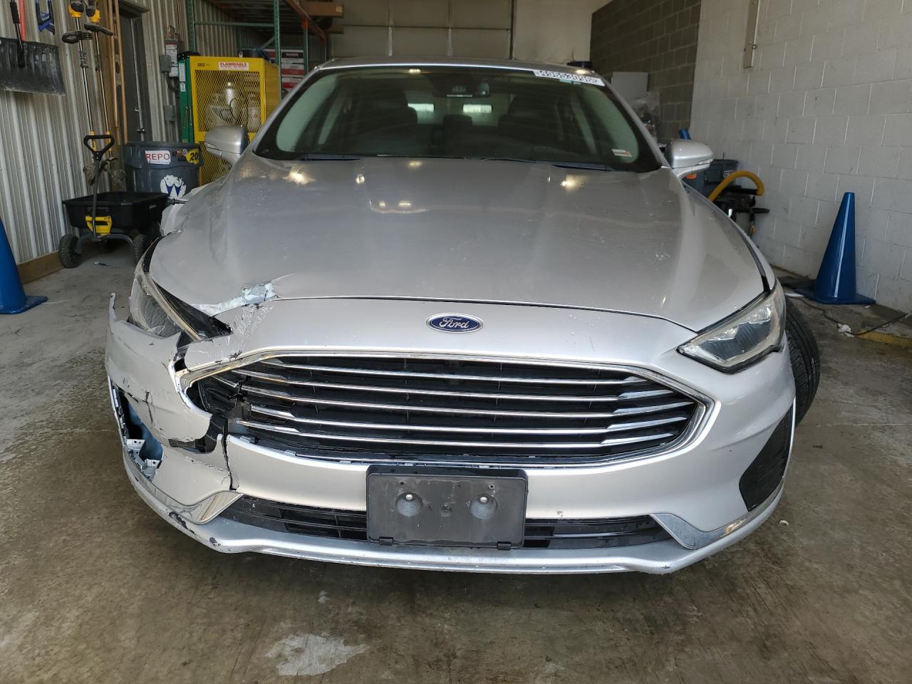 2019 Ford Fusion Sel Silver vin: 3FA6P0CD2KR253463 Damage: Grille, Broken, Replacement Required