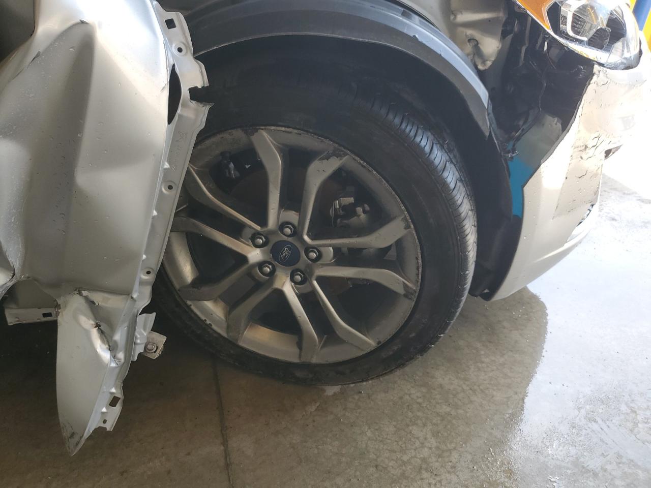 2019 Ford Fusion Sel Silver vin: 3FA6P0CD2KR253463 Damage: Right Front Wheel, Curb Rash, > 12 Inches